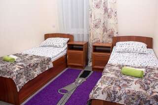 Гостиница Логос  Санкт-Петербург Двухместный номер с 2 отдельными кроватями и общей ванной комнатой-10
