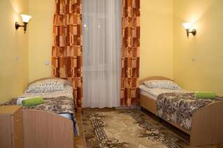 Гостиница Логос  Санкт-Петербург Двухместный номер с 2 отдельными кроватями и общей ванной комнатой-15